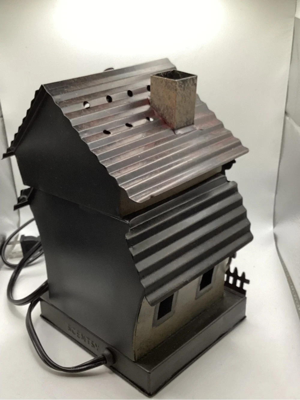 Scentsy Manic Mansion Wax Warmer Halloween Haunted House